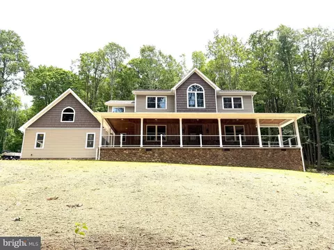 114 Dripping Spring Rd, Morgantown, WV 26508