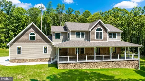 114 Dripping Spring Rd, Morgantown, WV 26508