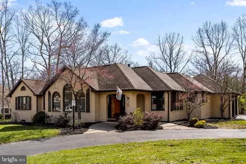 21 Catamaran Ct, Ridgeley, WV 26753