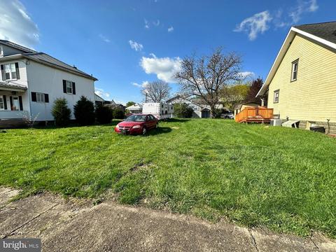52 Central Avenue, Ridgeley, WV 26753