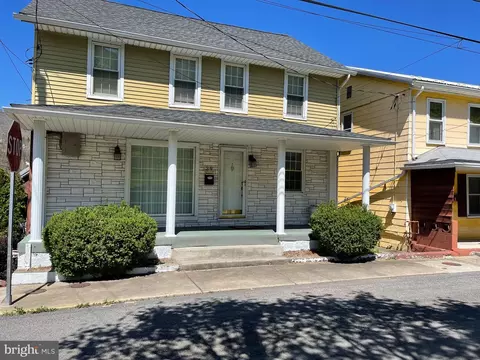 39 W Harrison St, Piedmont, WV 26750