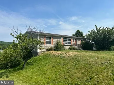 151 Pendleton St, Keyser, WV 26726 photo 2
