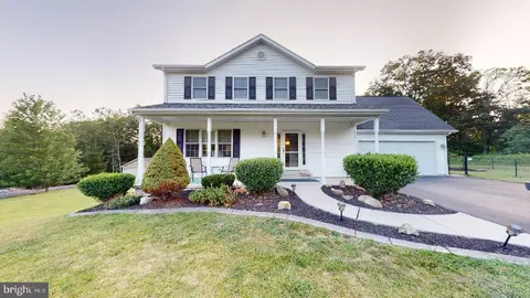204 N Lakewood Dr, Ridgeley, WV 26753