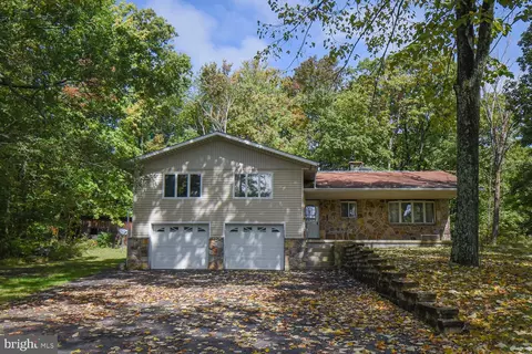 18228 Northwestern Tpke, Elk Garden, WV 26717
