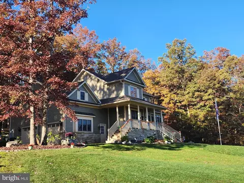 102 S Lakewood Dr, Ridgeley, WV 26753