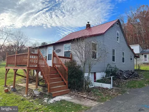 462 Knobley Rd, Keyser, WV 26726