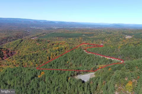 104 Bluffs On The Potomac, Fort Ashby, WV 26719