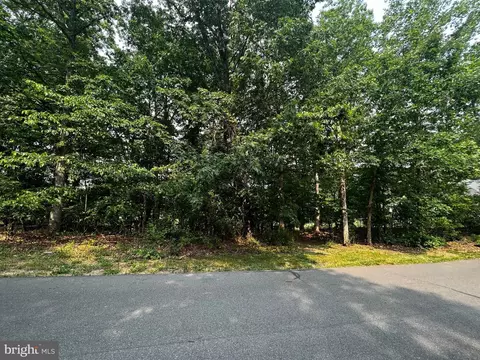 67 North Lakewood Drive, Ridgeley, WV 26753