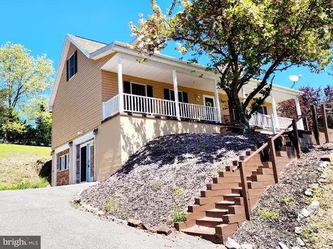 262 Windover Dr, Fort Ashby, WV 26719