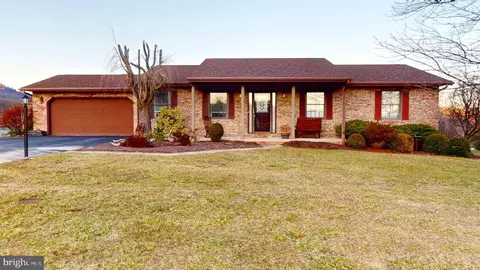 83 Hunt Club Dr, Ridgeley, WV 26753