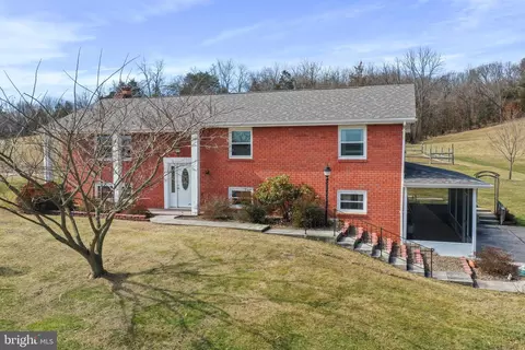 Exterior - 1271 Rogers Rd, Burlington, WV 26710 photo 3 of 12