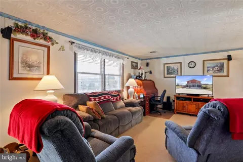 Living - 1271 Rogers Rd, Burlington, WV 26710 photo 3 of 6