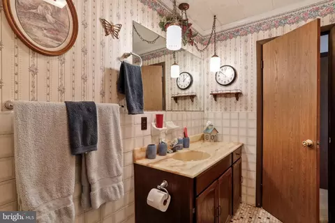 Bath - 1271 Rogers Rd, Burlington, WV 26710 photo 2 of 5