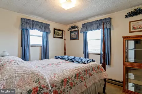 Bedroom - 1271 Rogers Rd, Burlington, WV 26710 photo 5 of 6