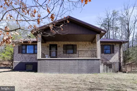 490 Mcpaw Ln, Ridgeley, WV 26753