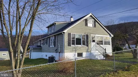 108 N Virginia St, Ridgeley, WV 26753