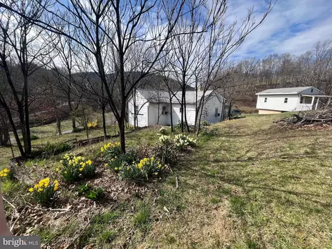 28 Brelsford Ln, Fort Ashby, WV 26719