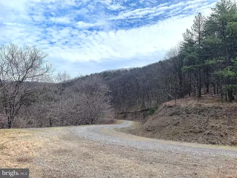 105 Bluffs Lookout Rd, Fort Ashby, WV 26719