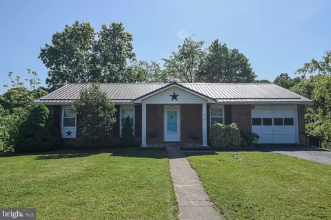 190 Knobley Estates Dr, Ridgeley, WV 26753