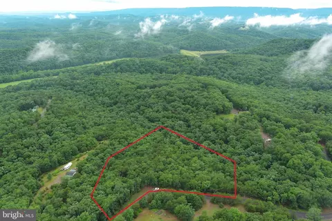 8 Fairview Drive, Burlington, WV 26710
