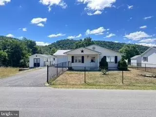 30 N Hummingbird St, Keyser, WV 26726