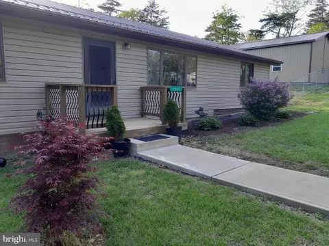 1004 Old Furnace Rd, Ridgeley, WV 26753