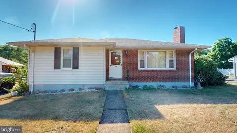 40 S Frederick Ave, Ridgeley, WV 26753