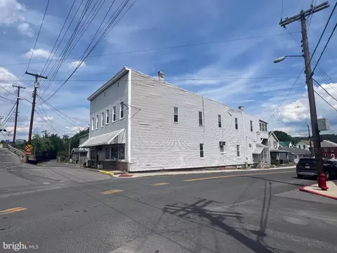92 Mineral St, Ridgeley, WV 26753