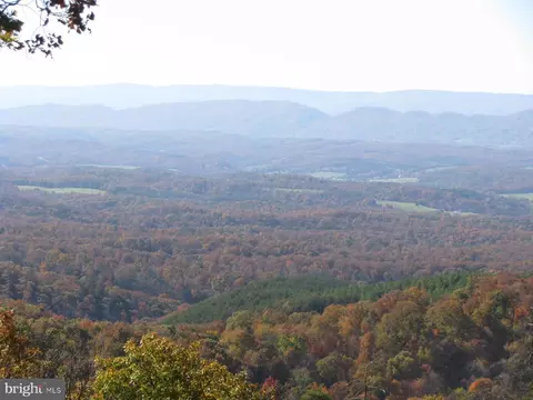 99 Bluffs On The Potomac, Fort Ashby, WV 26719