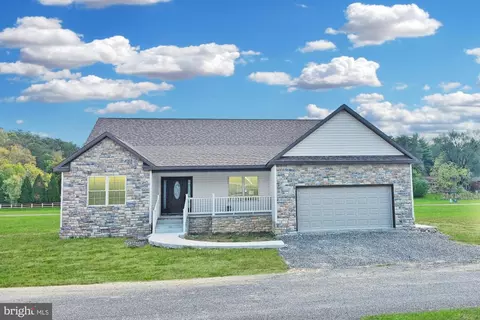 37 W Creek Run Loop, Fort Ashby, WV 26719