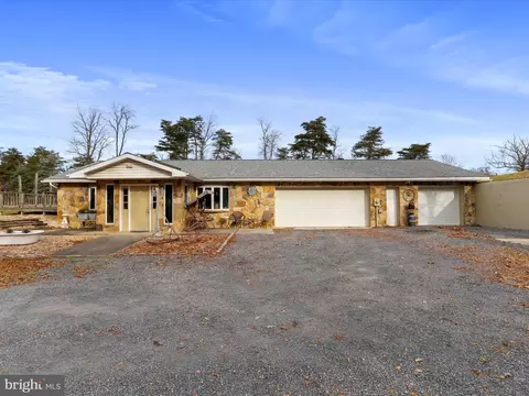 237 Old Fairgrounds Ln, Fort Ashby, WV 26719