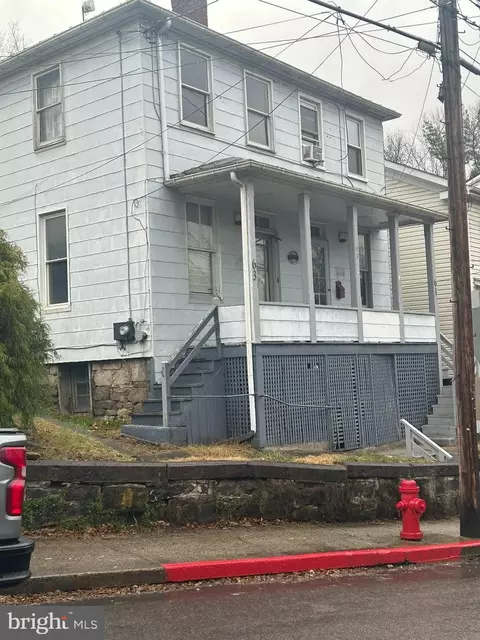61-63 E Hampshire St, Piedmont, WV 26750