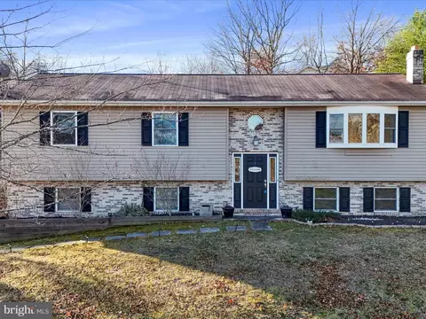 12 Scarlet Oak St, Ridgeley, WV 26753