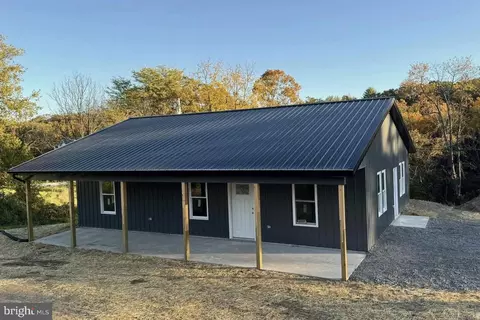 376 Death Valley Rd, Ridgeley, WV 26753