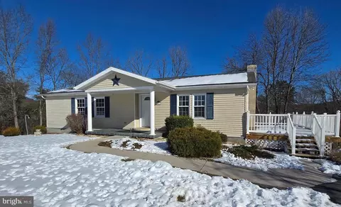 369 Clifford Dr, Ridgeley, WV 26753