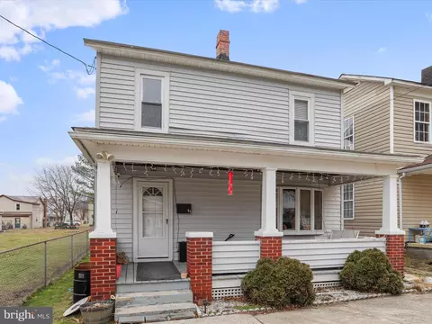 51 G St, Keyser, WV 26726