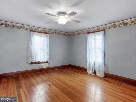 Bedroom - 133 S E St, Keyser, WV 26726 photo 6 of 7