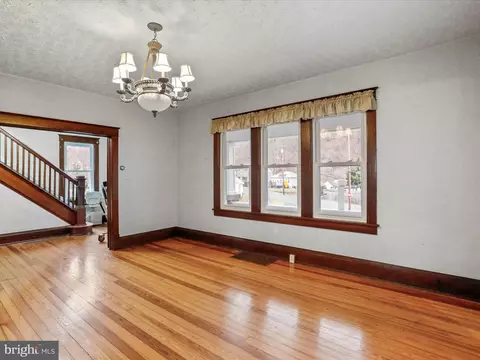 Living - 133 S E St, Keyser, WV 26726 photo 2 of 4