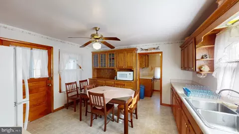 Entry Way - 2154 Dans Run Rd, Springfield, WV 26763 photo 3 of 21