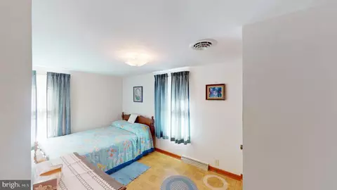 Bedroom - 2154 Dans Run Rd, Springfield, WV 26763 photo 3 of 14