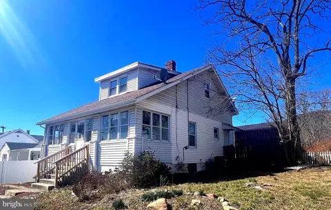 180 B St, Keyser, WV 26726