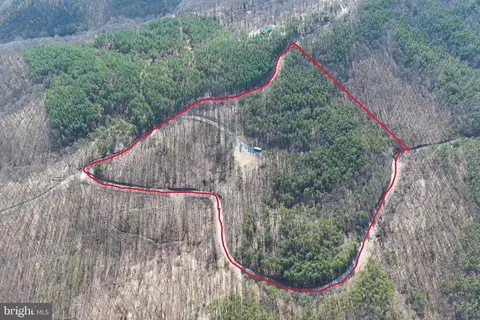 2 Bluffs On The Potomac, Fort Ashby, WV 26719