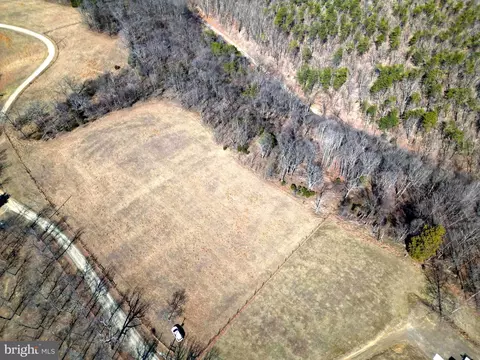 839 Brenwood Farms Rd, Burlington, WV 26710