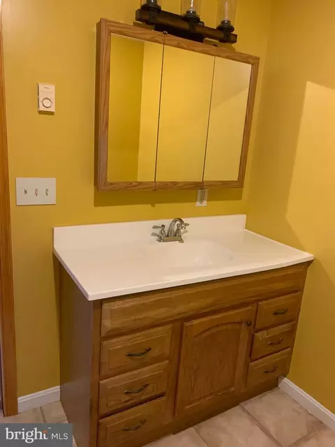 Bath - 764 Maple Forest Ln, Keyser, WV 26726 photo 2 of 5