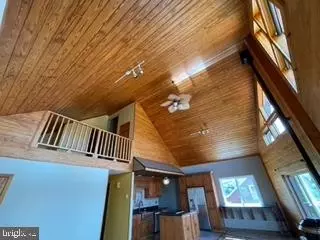 Entry Way - 764 Maple Forest Ln, Keyser, WV 26726 photo 19 of 28