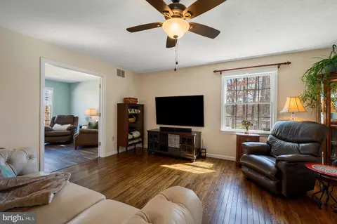 Living - 311 Lakeside Loop, Ridgeley, WV 26753 photo 1 of 3