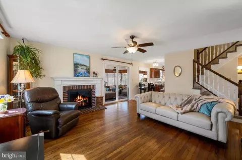 Living - 311 Lakeside Loop, Ridgeley, WV 26753 photo 3 of 3