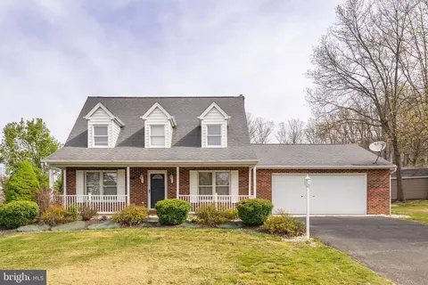 476 Leon Dr, Fort Ashby, WV 26719