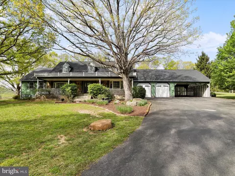 369 Timberlake Dr, New Creek, WV 26743