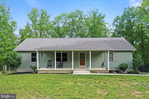 345 E Parker Knolls Dr, Burlington, WV 26710